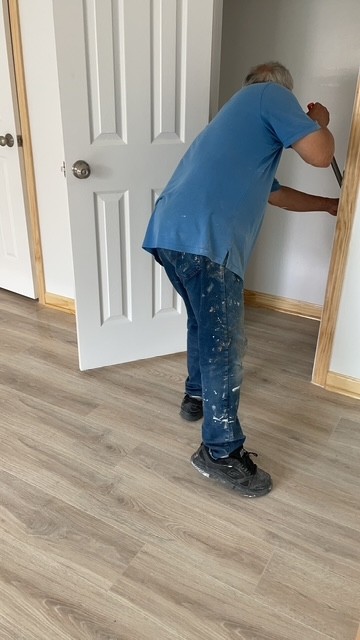 天華地板公司：承接地板翻新，地板安装，纽约安装高品质木地板，地板打磨刨光，地板上油漆