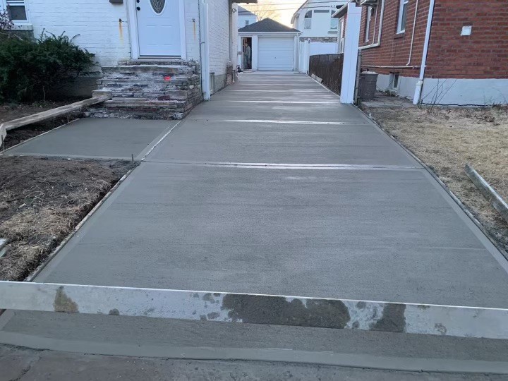 纽约美东砍树公司，庭院园林改造，砍树修枝，停车场水泥车道，清运垃圾一条龙服务