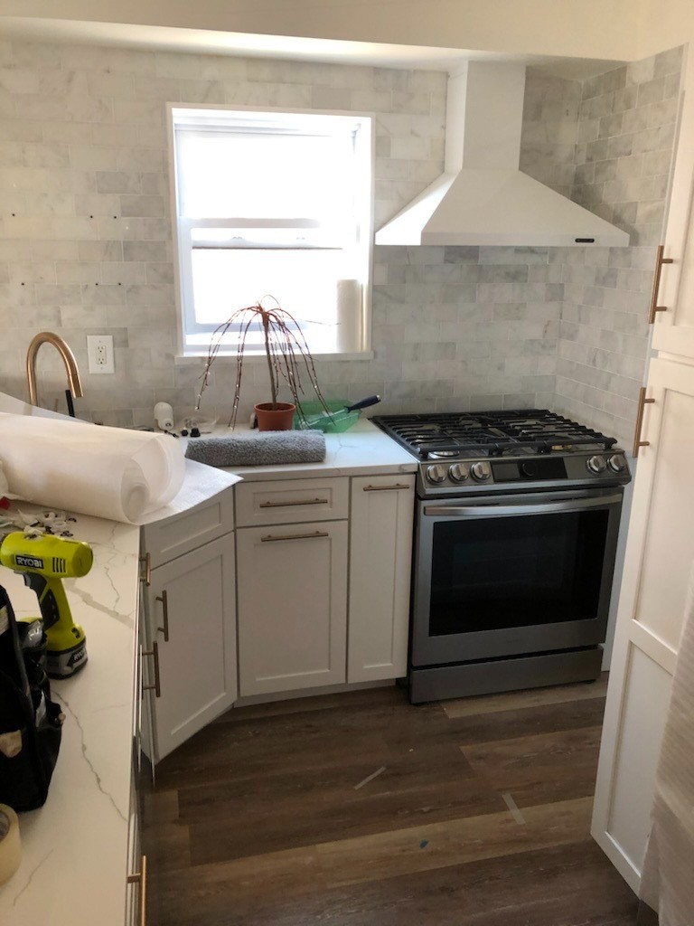 阿周装修 专精房屋室内装修，施工经验丰富，工艺精细，家庭住宅装修改建，有保险，价格优惠，免费估价