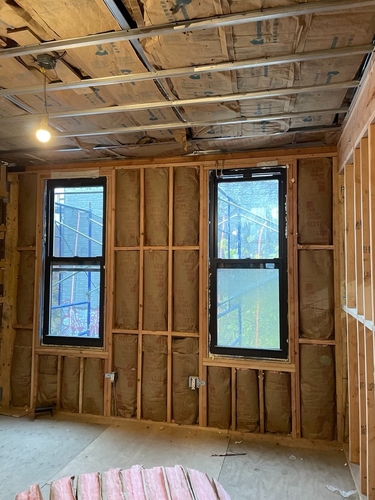 万能装修 专业房屋建筑装修，住宅公寓装修改建，店铺餐馆翻新，瓷砖木工，技术全面，价格合理