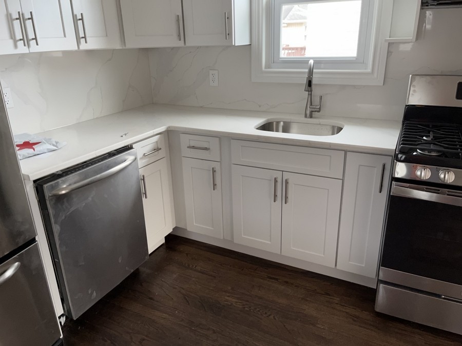 纽约美东门窗安装公司 多年安装更换门窗经验， 从工厂定制门窗， 价格优惠 长岛换新窗户， 更换门窗