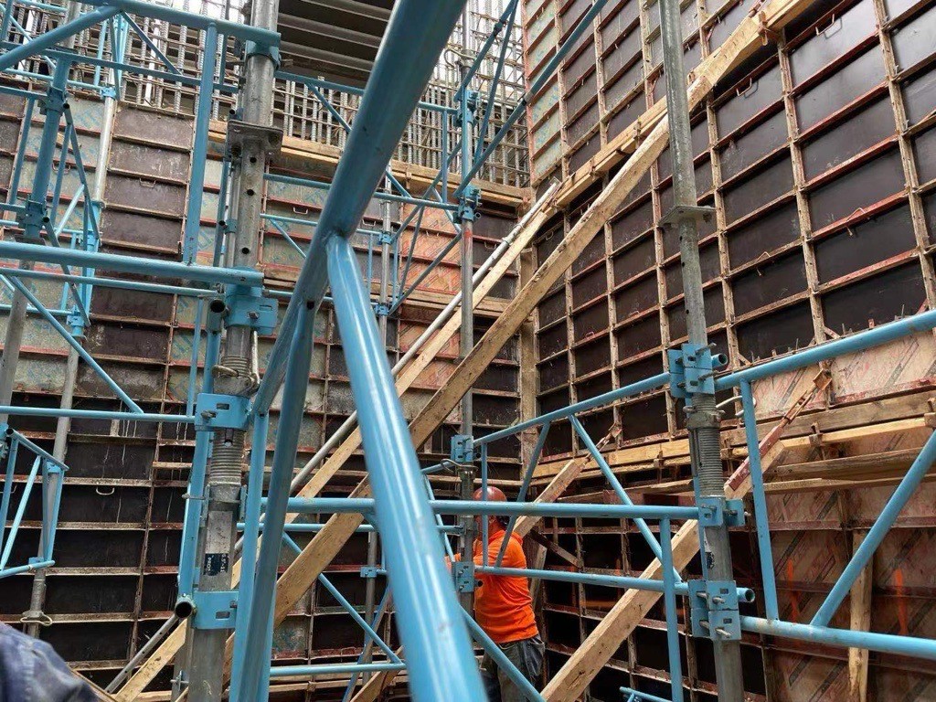 鑫帅建筑装修公司-承接各种建筑工程，住宅/商业建筑装修，加层改建，精通施工工艺，设计/开工纸