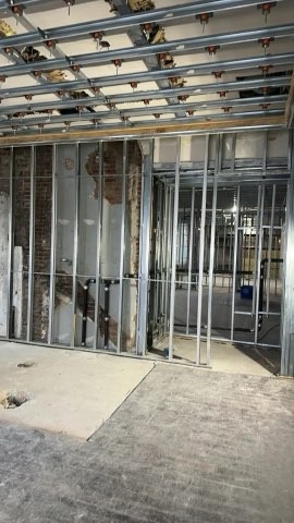 旭日装修公司专做室内外房屋装修，厨房浴室/瓷砖地板/门窗翻新，庭院改造，水电/泥水，免费估价