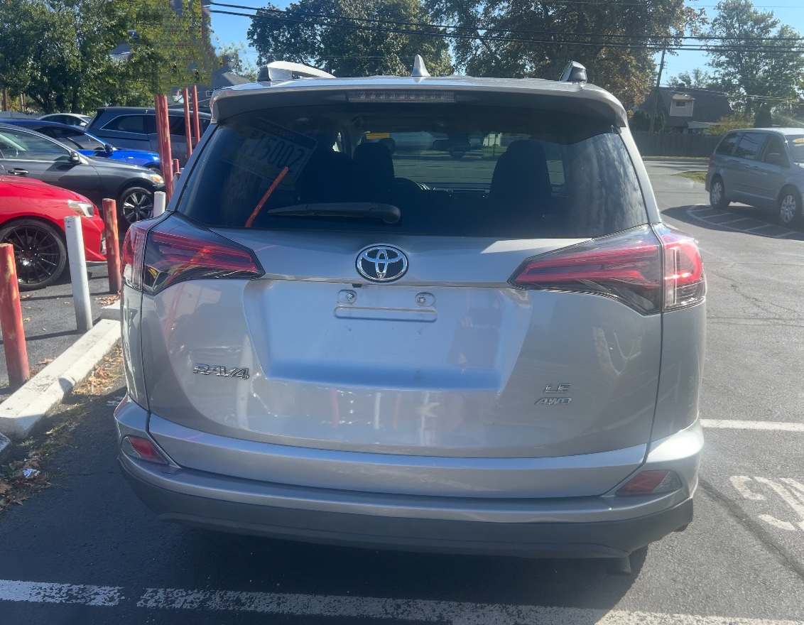 2017 Toyota RAV4 AWD 售价$14995