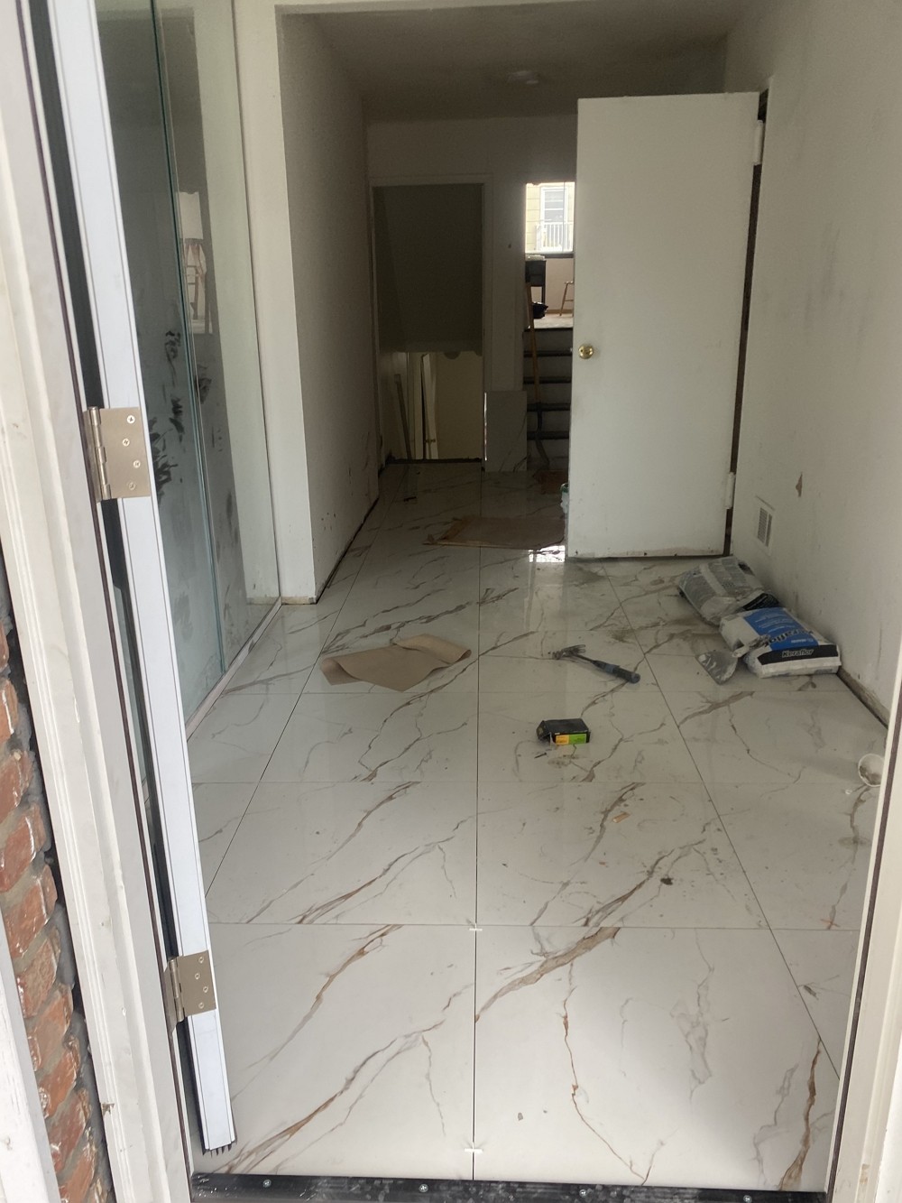 好运装修公司承接店铺装修,餐馆装修,办公室/诊所装修,家庭住宅装修,联系朱师傅