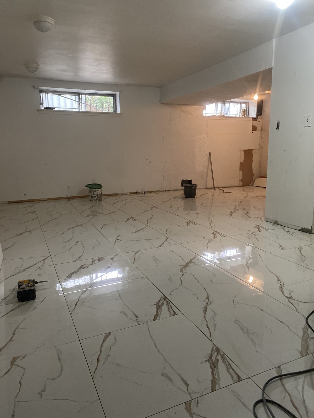 好运装修公司承接店铺装修,餐馆装修,办公室/诊所装修,家庭住宅装修,联系朱师傅