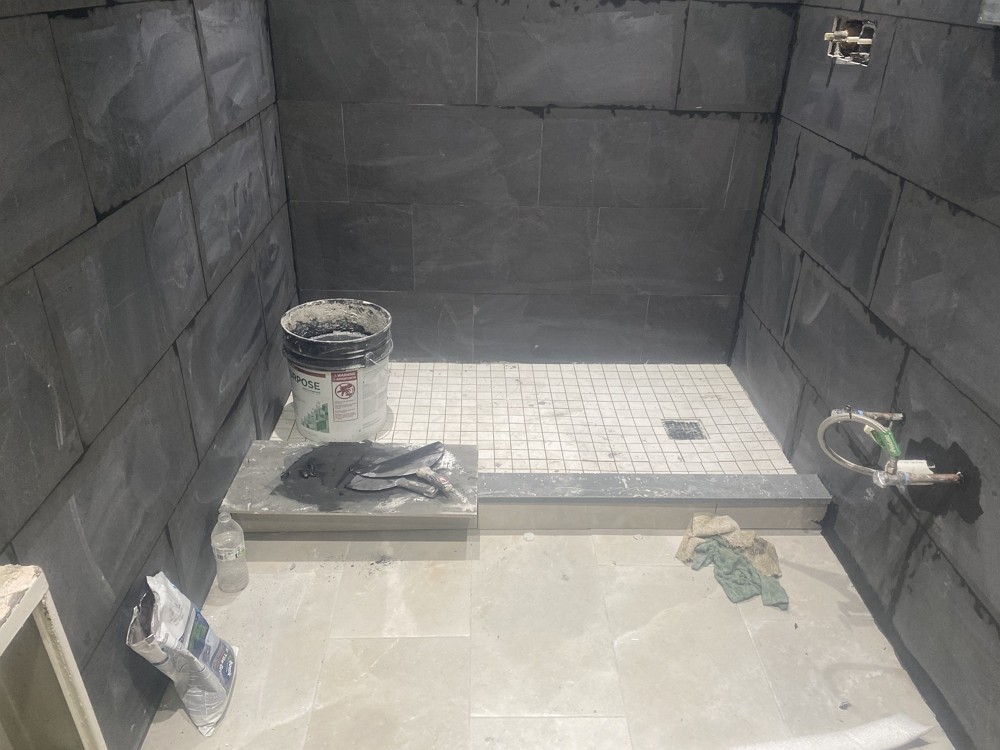 好运装修公司承接店铺装修，餐馆装修，办公室/诊所装修，家庭住宅装修，联系朱师傅