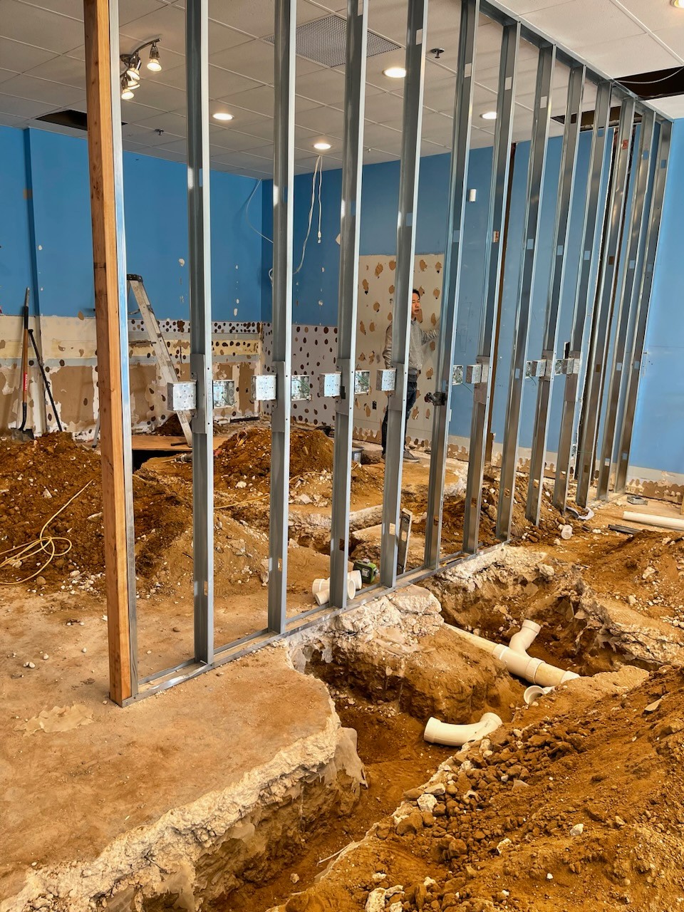 Qu Construction 建筑装修公司 - 陈师傅资深装修行家，室内外装修，庭院设计改造，工艺精湛