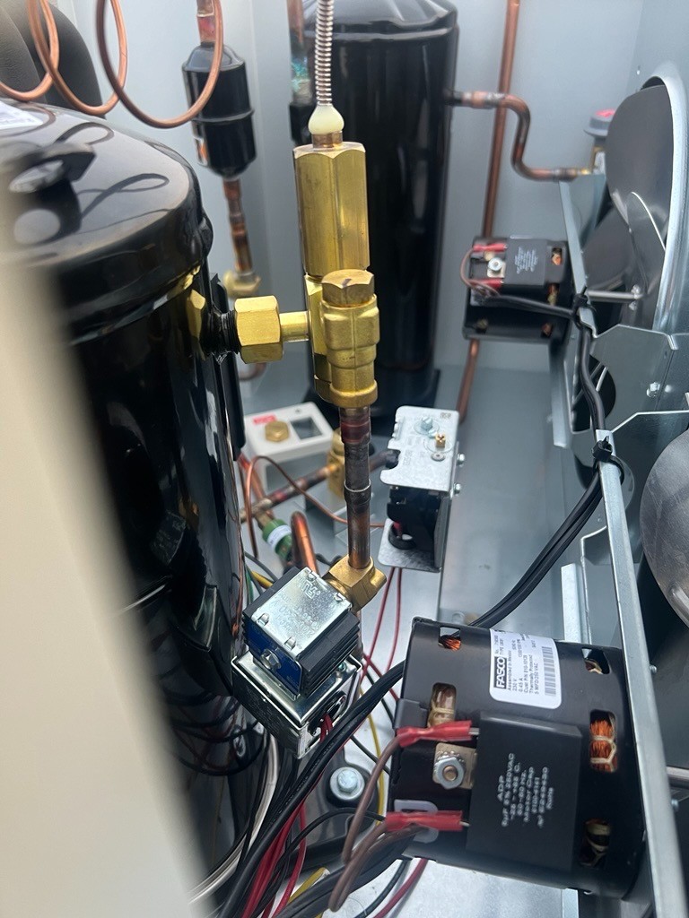 费城八世纪冷暖公司 Eight Century Heating & Cooling Philadelphia (HVAC) 住家和商业冷暖设备维修安装
