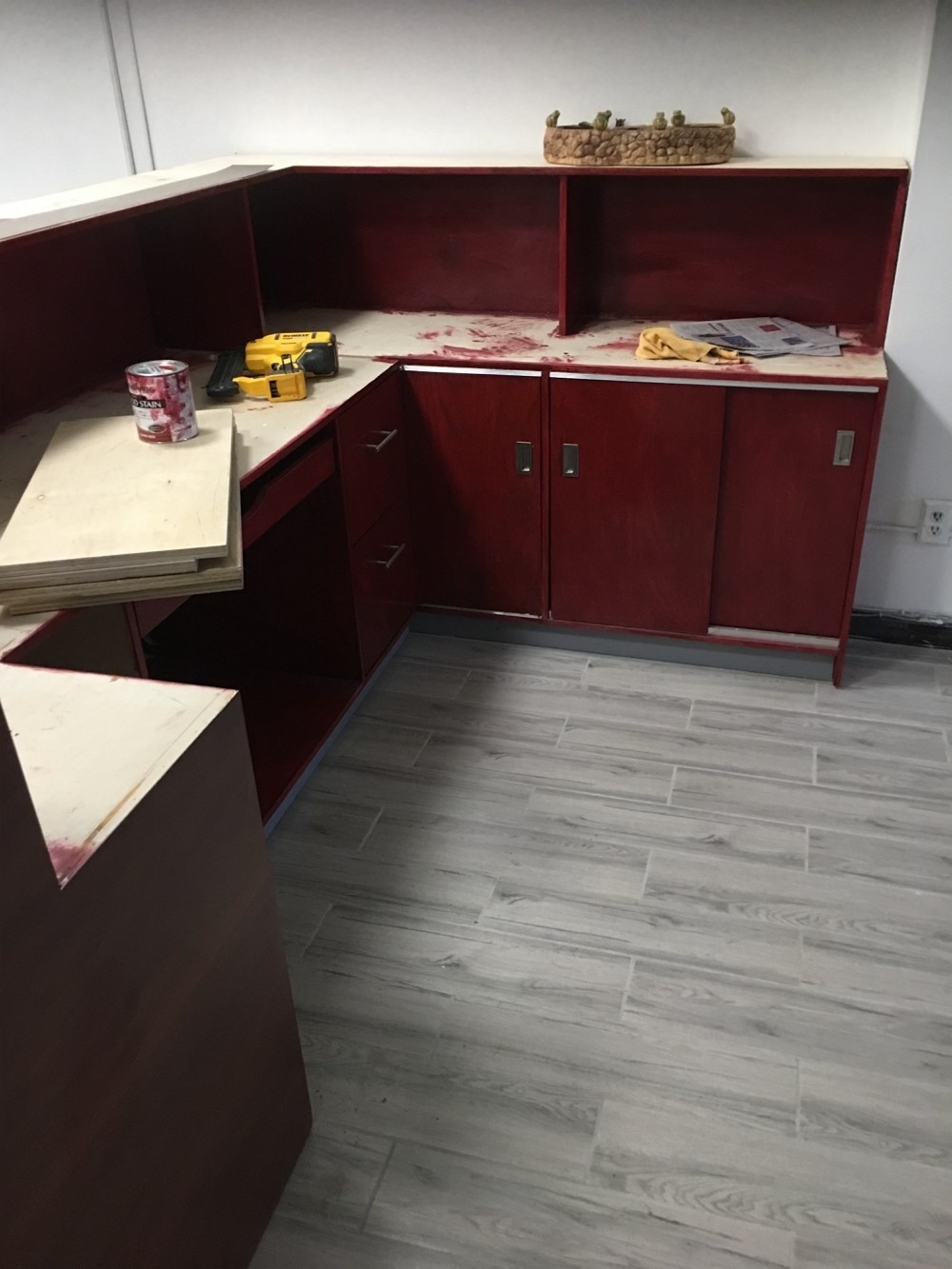 腾龙装修公司 专业住宅和商铺装修 30年装修经验，装修厨房浴卫，新建改建  室内装修水电 免费估价