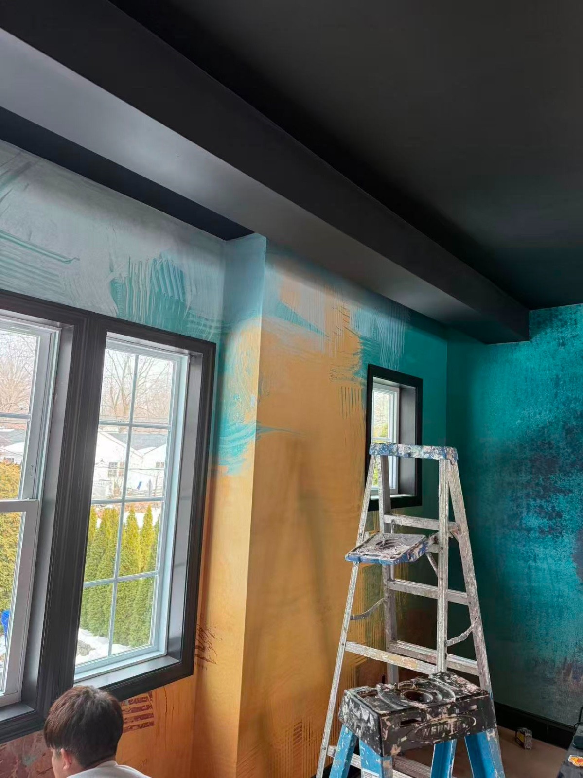 广东江门品艺装修公司成立10多年，承接康州房屋装修，无缝墙布，为家庭和商铺高品质装修， 打造理想环境