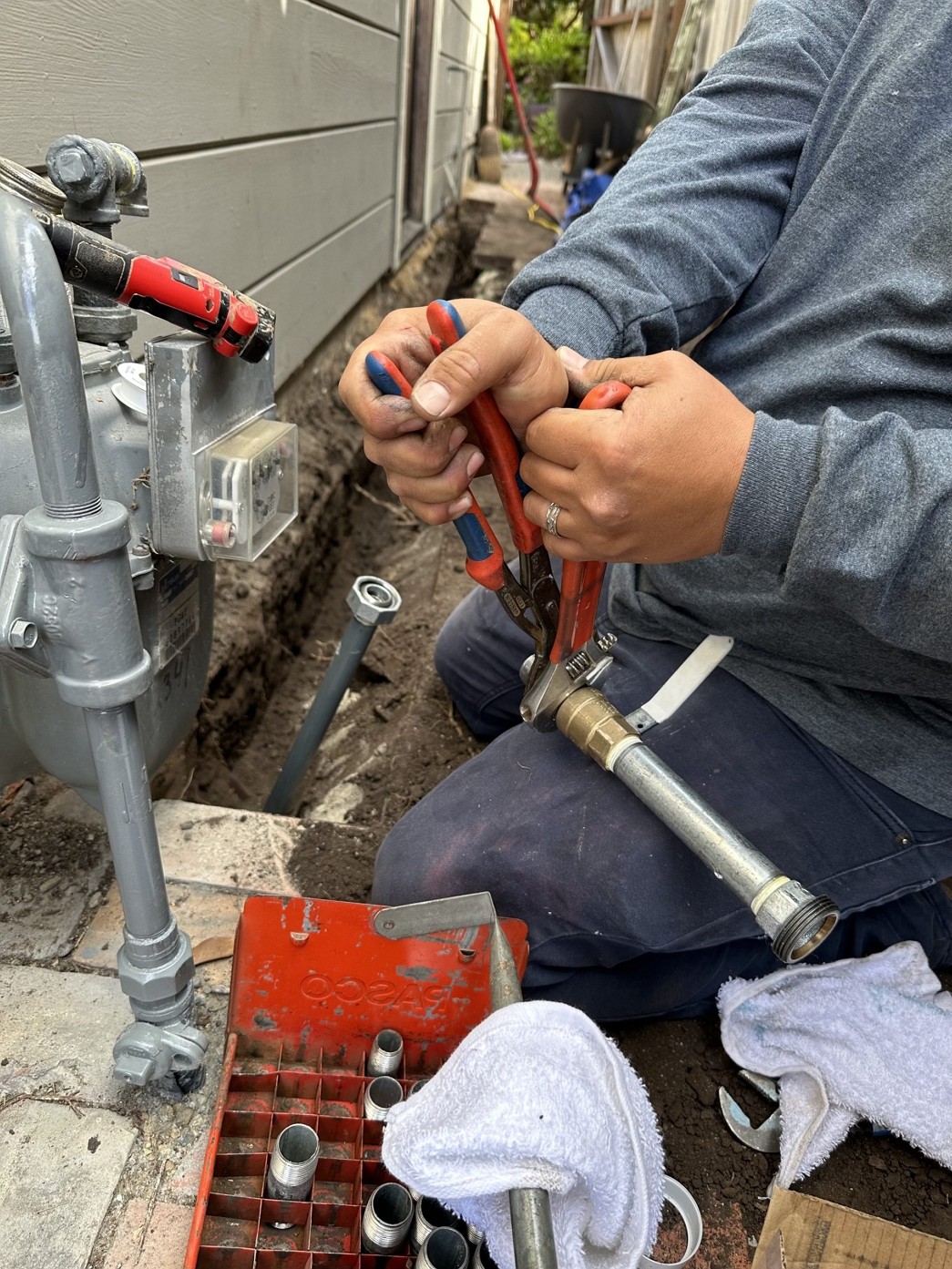 纽约市专业煤气管道检查LL152,多家庭煤气管道安全检查,煤气炉维修,检查维修瓦斯漏气,煤气锁表开锁