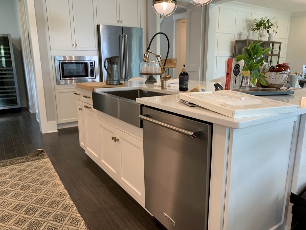 纽约祥天建筑装修公司 - 专业房屋装修改建，制作大理石台面，厨房装修，水电装修，执照/保险， 免费估价