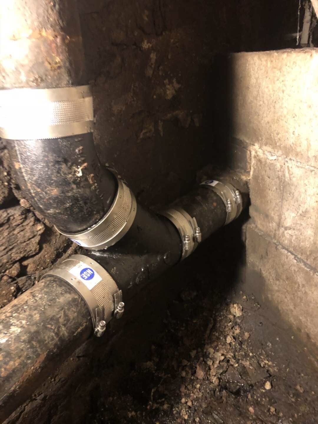 华盛通管公司 爱迪生通下水管堵塞，通排水管，高压清洗管道树根油污等杂物，安装热水炉水泵 隔油箱