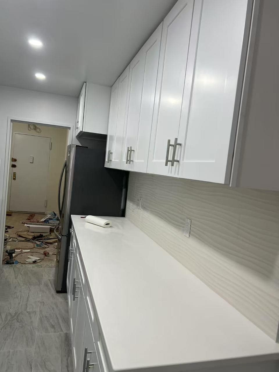 诚美建筑装潢公司专业安装门窗，安装保温窗户换新窗户，建筑施工装修，有开工纸，安全专业高质量装修