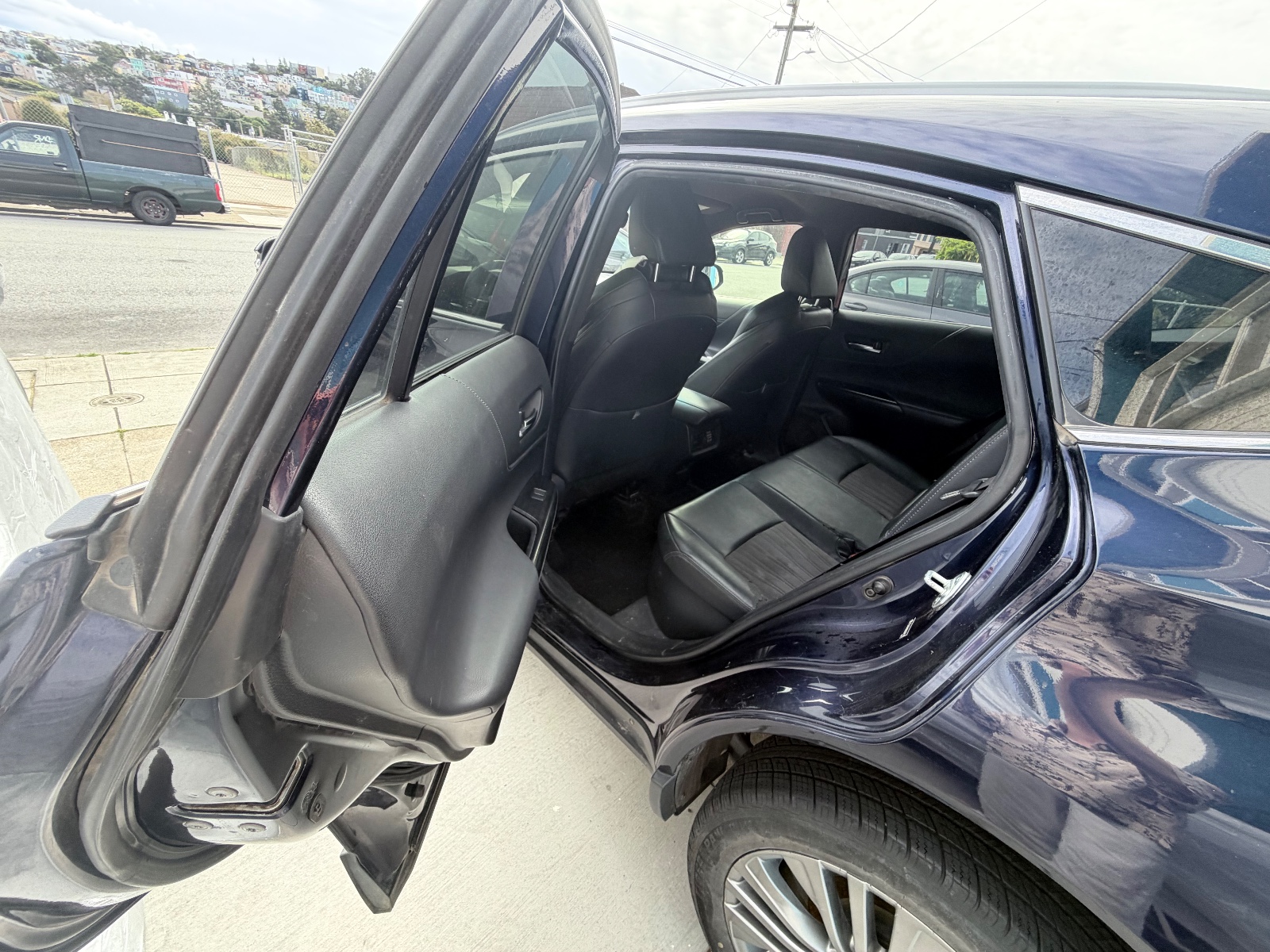 2021 toyota venza hybrid XLE 四驱一口价2.2w 割血出售全美最低价