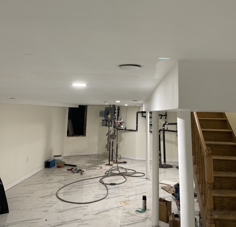 纽约装修服务推荐：华新装修公司 | 纽约装修师傅 厨房卫生间装修 水泥车道 停车场铺石砖 免费估价