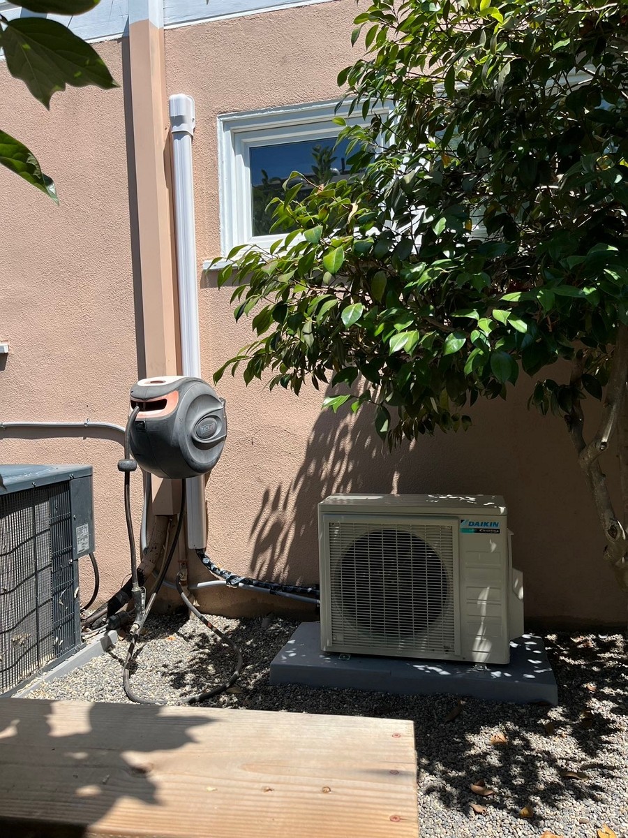 AF冷暖水电公司承接奥克兰中央空调安装/维修，分体空调冷气机，暖汽设备安装和维修