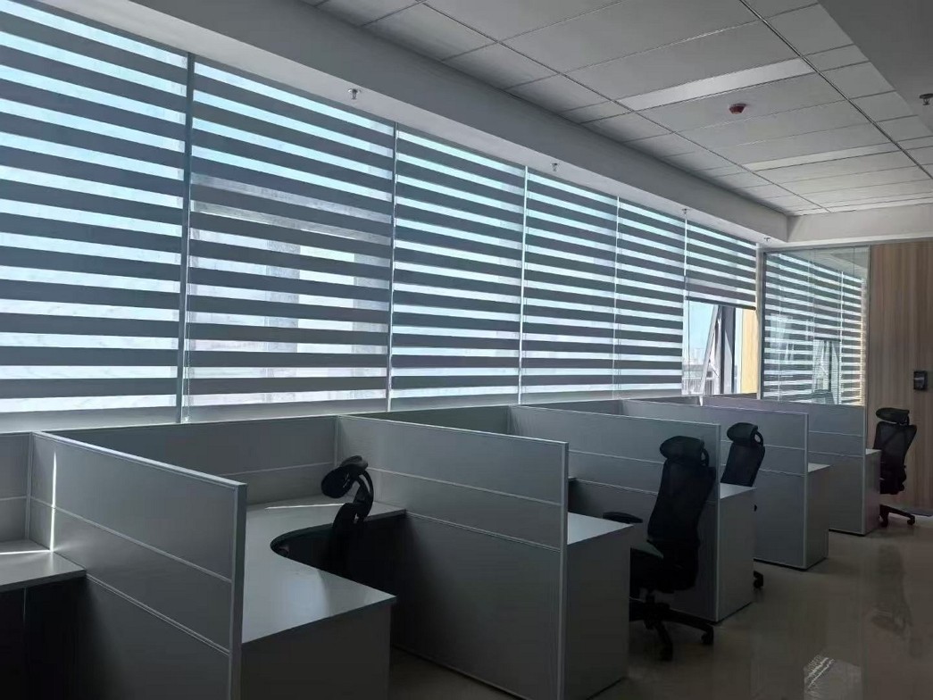 高品质窗帘 多种材质 尺寸定制和安装 Smart Curtains-高品质定制窗帘，工厂直供 · 价格更优