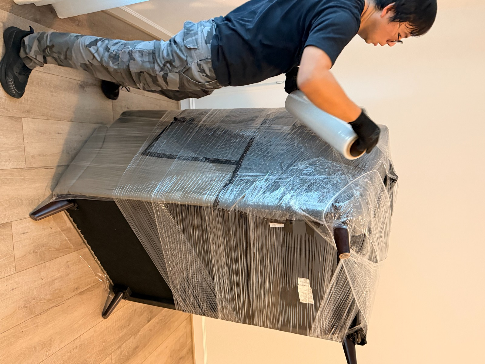 红双喜专业搬家团队，正规政府注册，百万商业全险！全五星好评！靠谱！