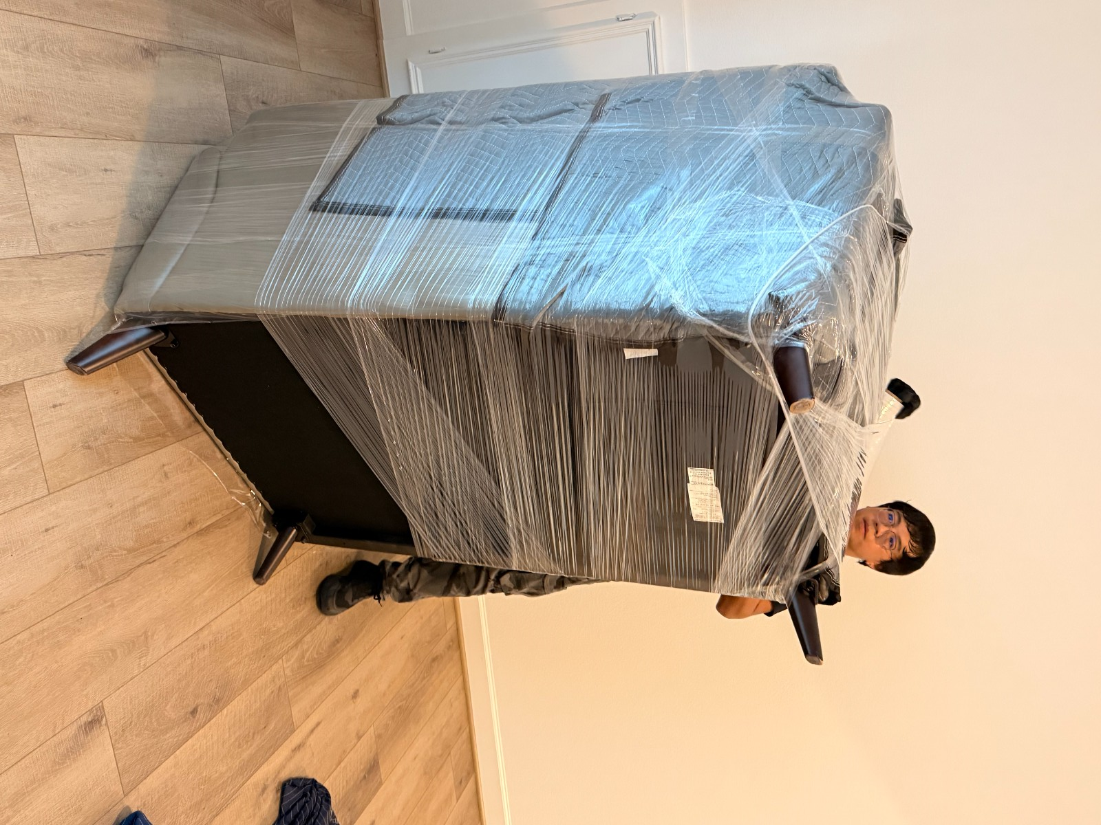 红双喜专业搬家团队，正规政府注册，百万商业全险！全五星好评！靠谱！