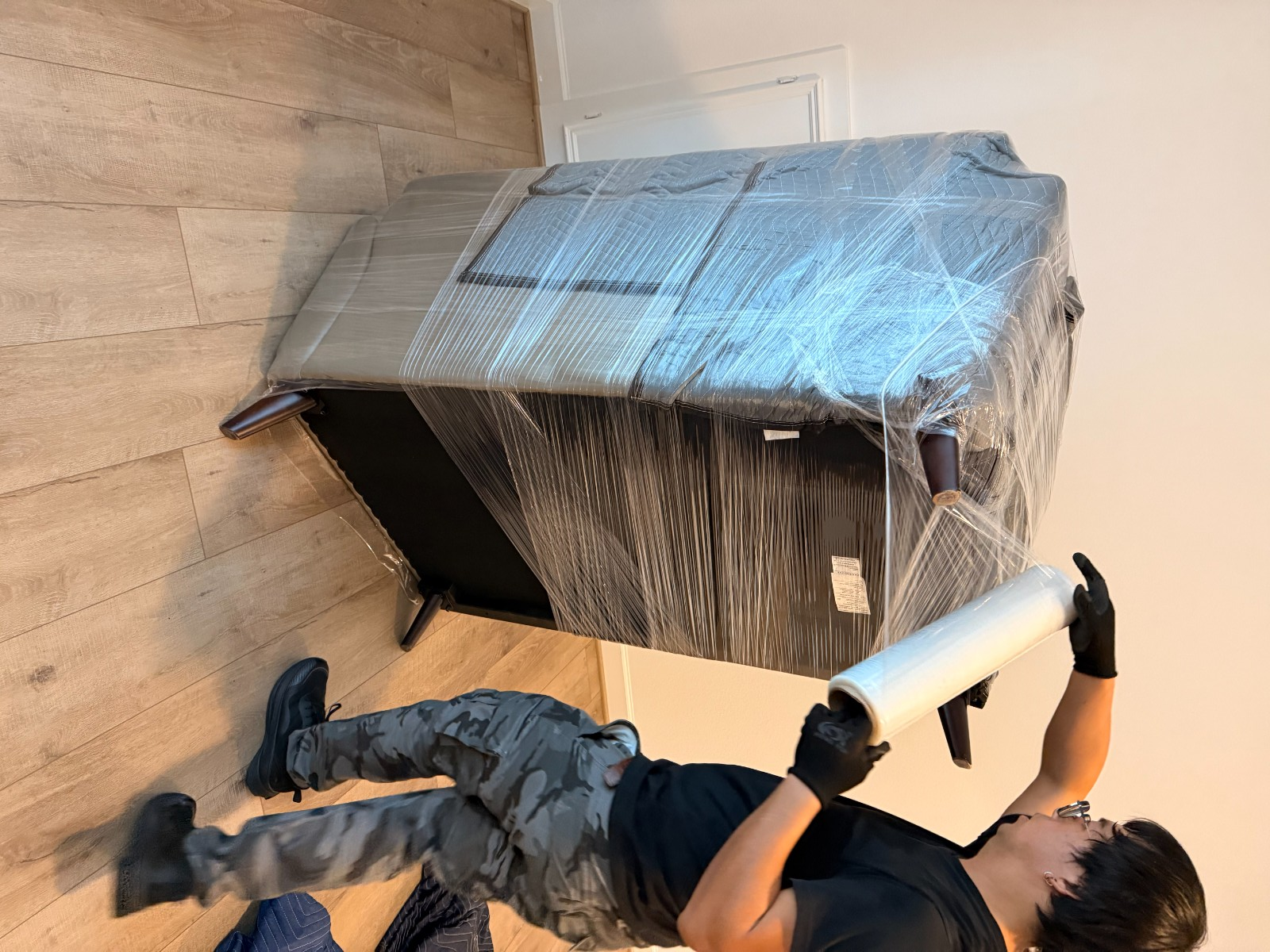 红双喜专业搬家团队，正规政府注册，百万商业全险！五星好评！靠谱！