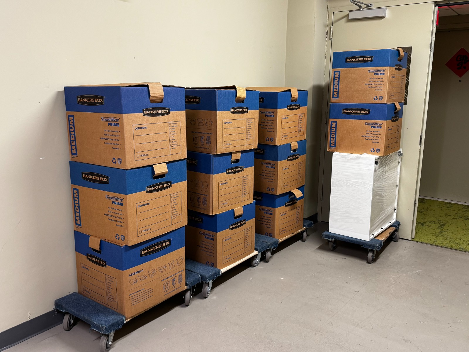 红双喜专业搬家团队，正规政府注册，百万商业全险！全五星好评！靠谱！