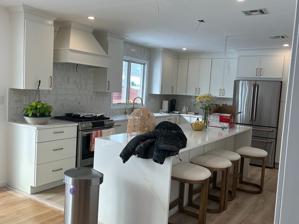 易欣装修公司有优秀装修师傅,房屋装修做新泽西-宾州-特拉华室内外装修,厨房浴室装修,瓷砖地板,土木水电