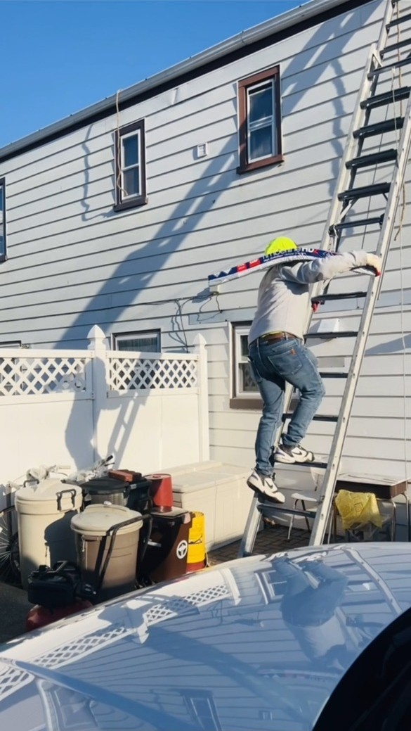 华新屋顶装修承接波士顿各类瓦片屋顶装修项目，沥青瓦，石板瓦等翻新维修，斜顶平顶专业防水处理