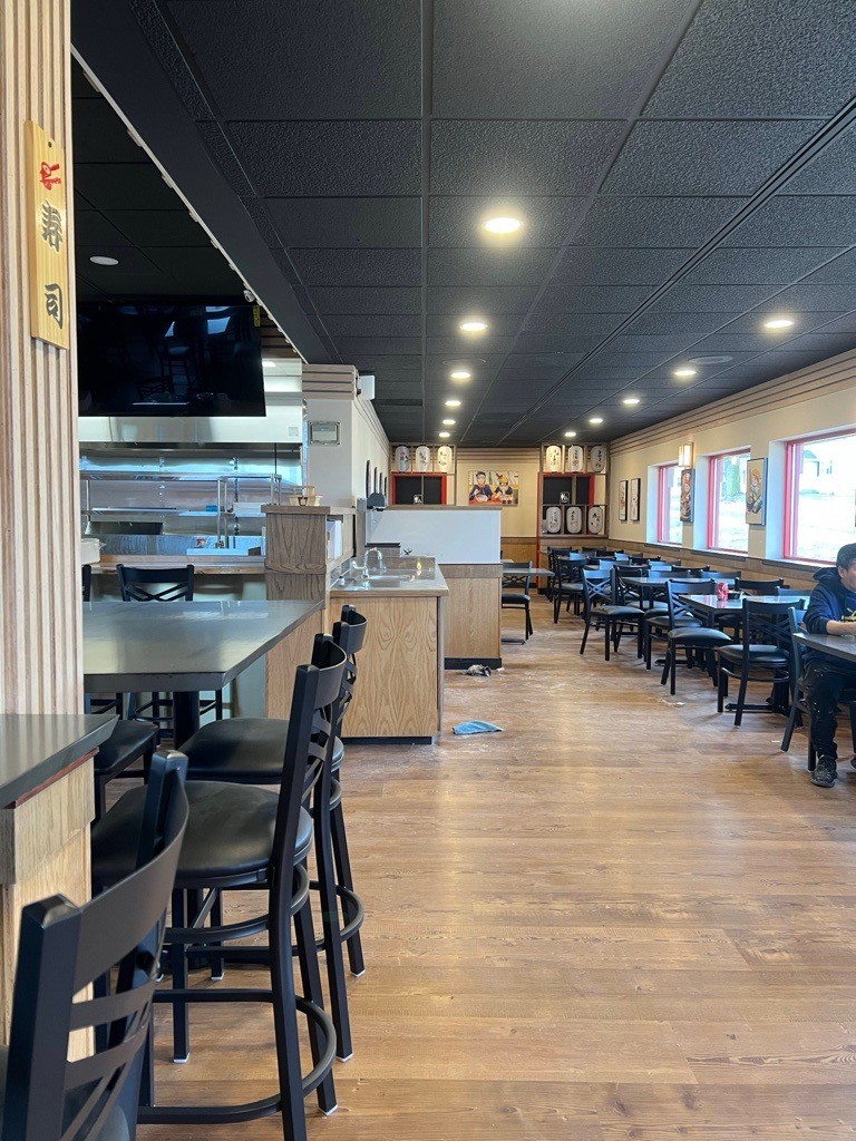 佛吉尼亚店铺装修 制作岛台， 吧台和餐馆家具-图11