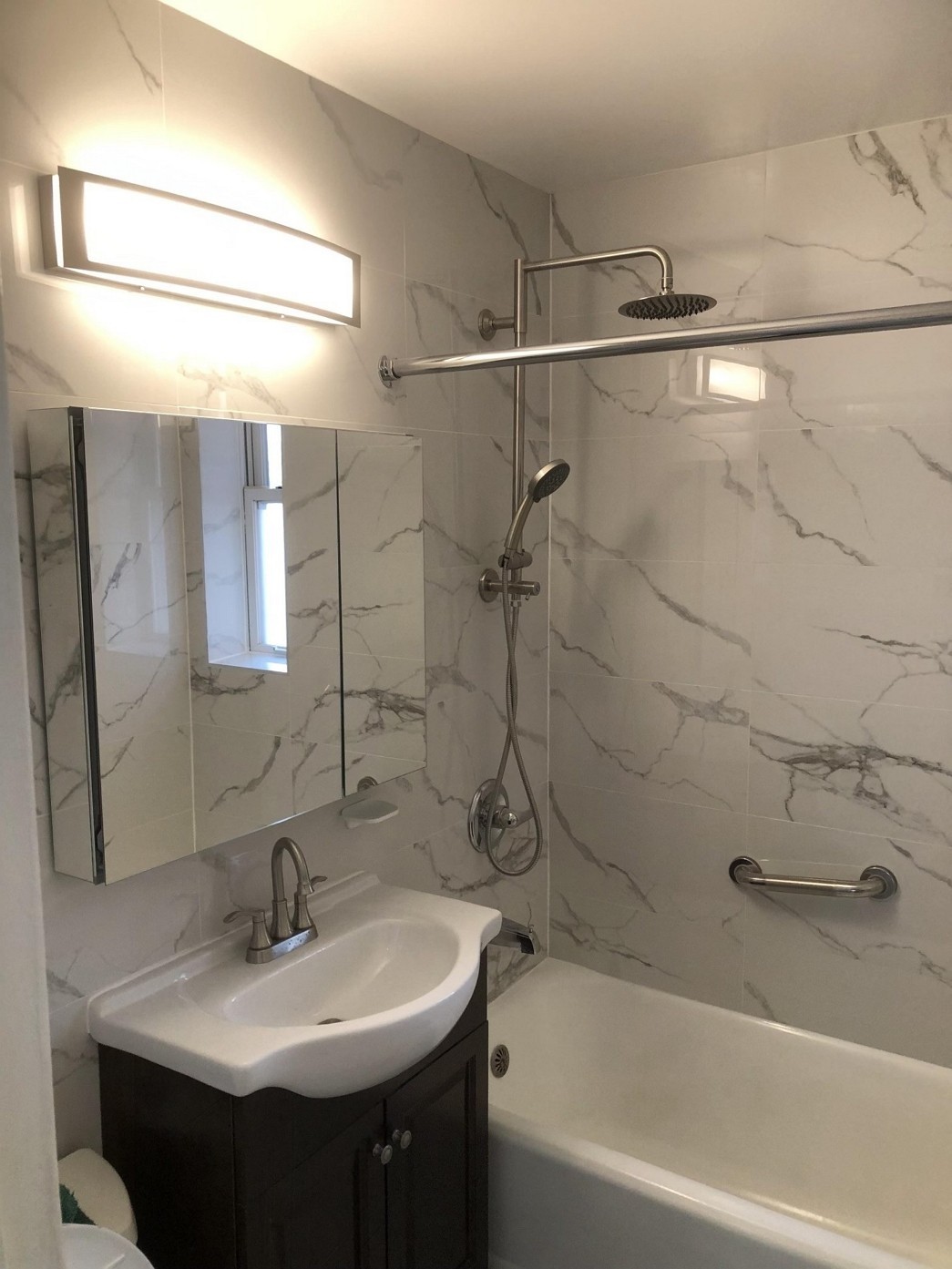 南通德胜装修公司 · 纽约装修师傅 内外装修 水泥车道和人行道，外墙勾缝，砌砖，地面铺石转，免费估价