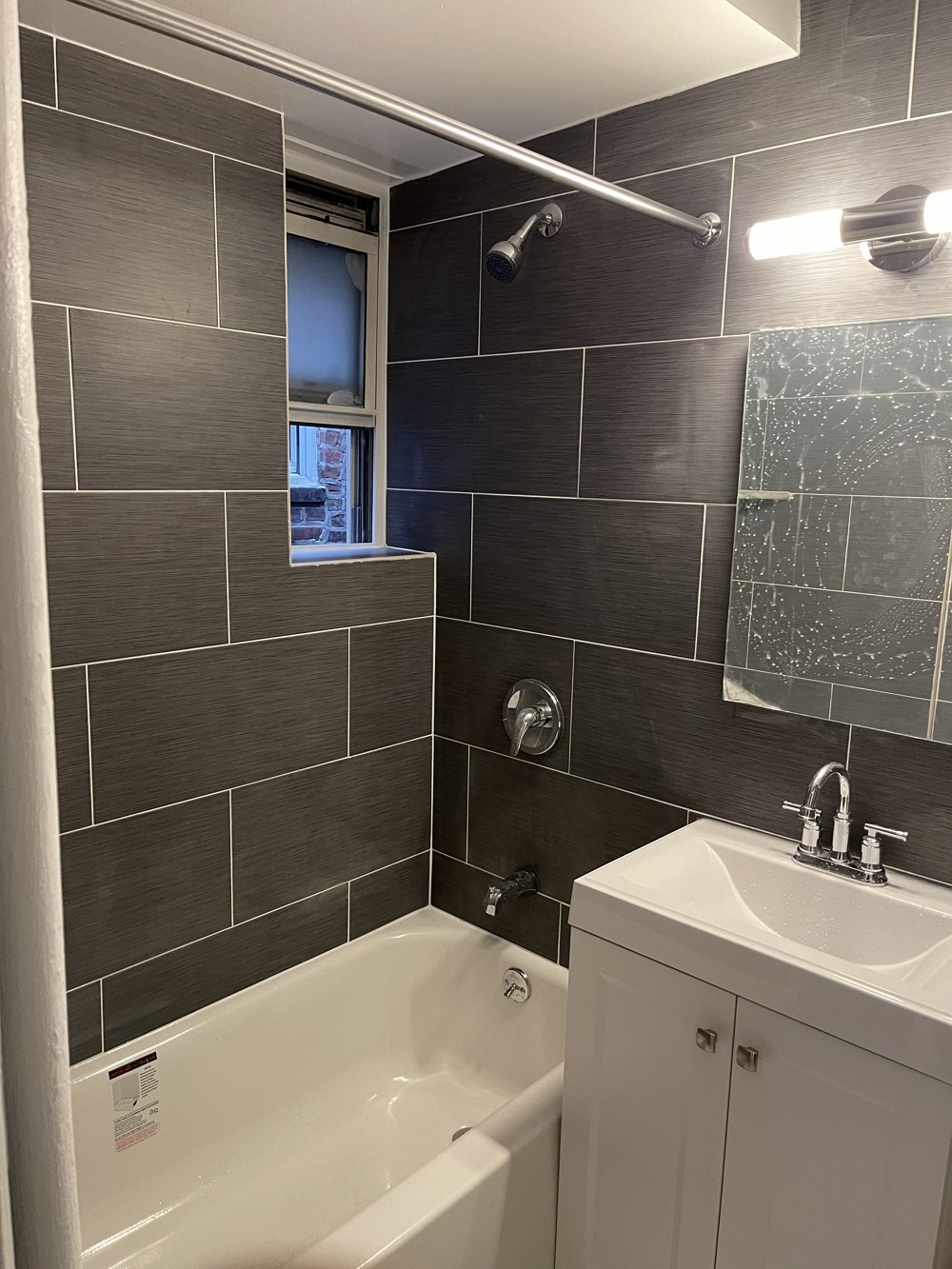 南通德胜装修公司 · 纽约装修师傅 内外装修 水泥车道和人行道，外墙勾缝，砌砖，地面铺石转，免费估价