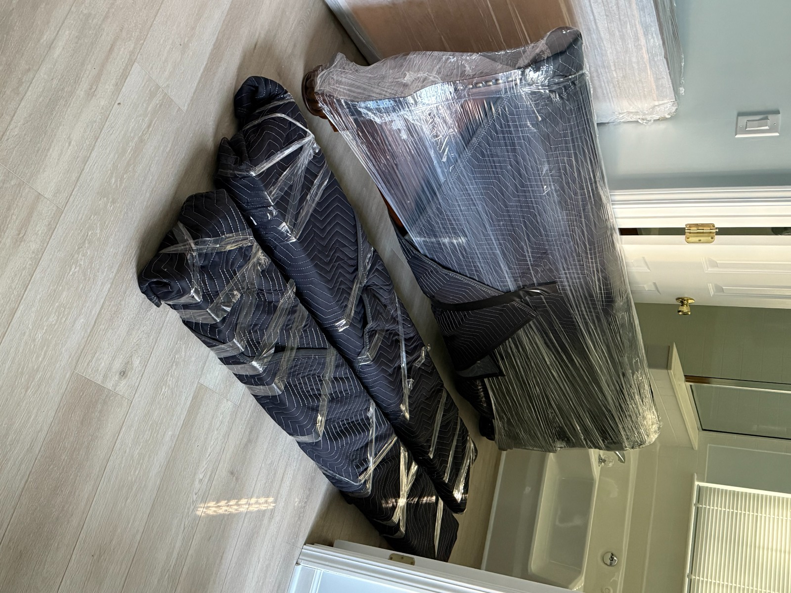 红双喜搬家公司，专业的华人搬家团队，一站式服务，政府注册百万保险