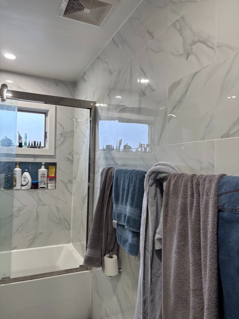 室内装修， 店铺装修 安装浴室台面和淋浴间-图8