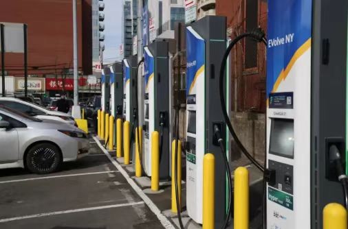 法拉盛迎来重大利好!纽约首个新型快充站正式落地