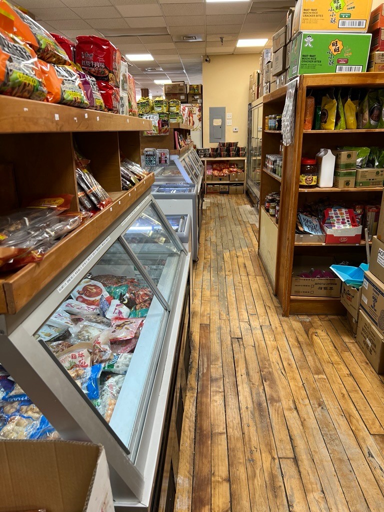 康州纽黑文市的华人超市转让，4000平方尺，月租金仅 $5000， 客源丰富