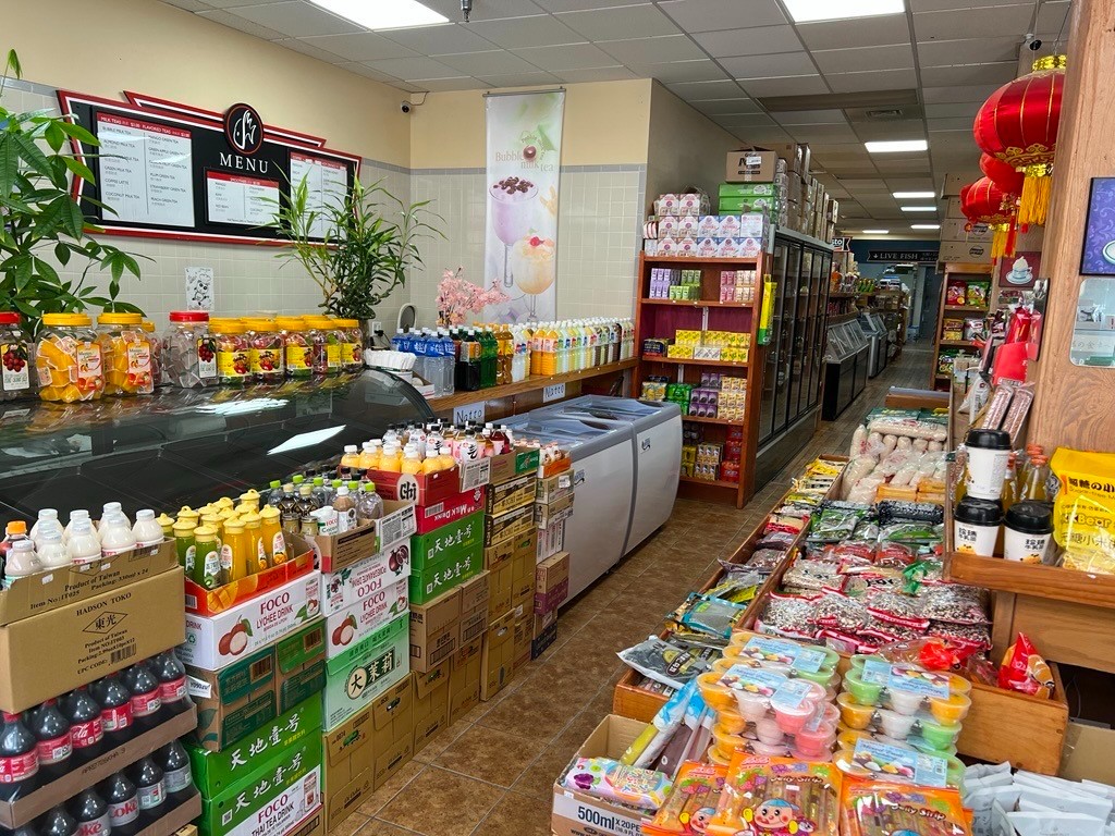 康州纽黑文市的华人超市转让，面积4000平方尺，月租金仅 $5000