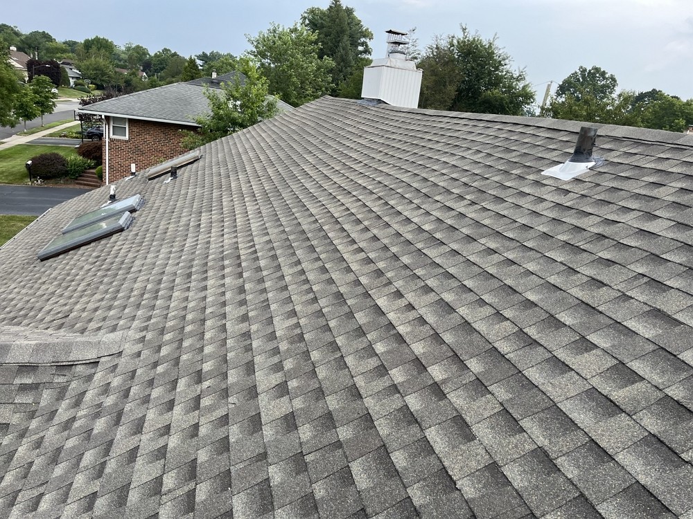 新泽西屋顶维修推荐美东百安居屋顶，专修屋顶漏水，急修屋顶漏雨，清理水槽等各类屋顶问题维修