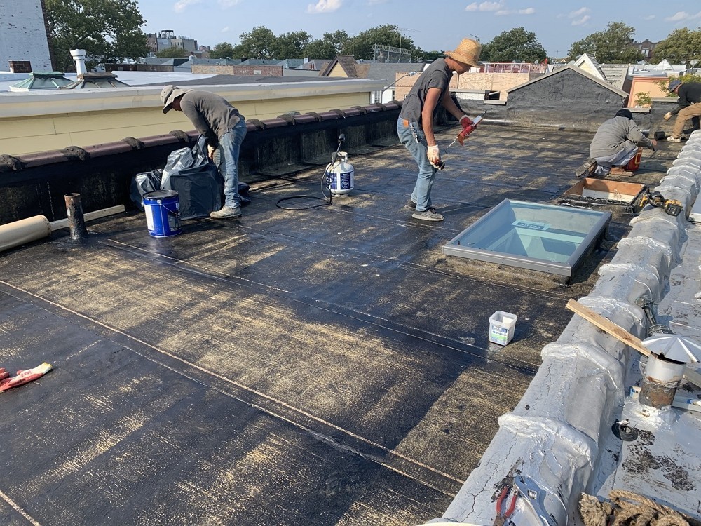 新泽西屋顶维修推荐美东百安居屋顶，专修屋顶漏水，急修屋顶漏雨，清理水槽等各类屋顶问题维修